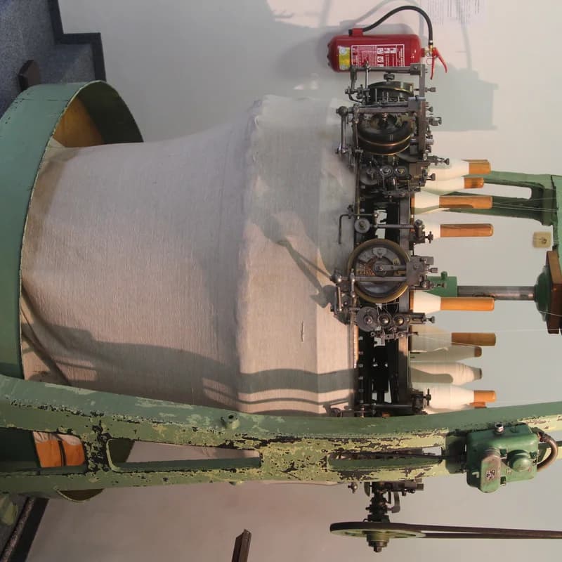 Interlock cylinder knitting head